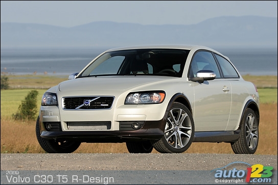Volvo C30 T5 R-Design 2009 : essai routier Volvo C30 T5 R-Design 2009 : essai routier