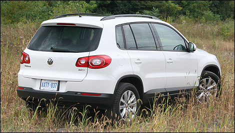 2009 Volkswagen Tiguan 2.0 TSI 4MOTION Review Editor's Review | Page 1 ...