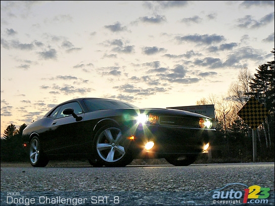 2009 Dodge Challenger SRT8 Review (video)