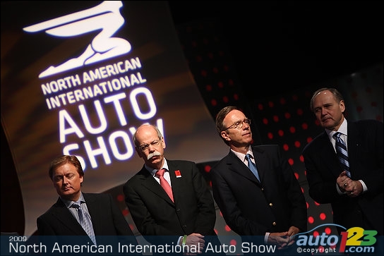 2009 NAIAS: 1st Preview Day (video)
