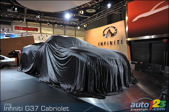 L'Infiniti G37, �topless� � Montr�al!