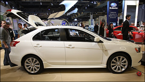 Mitsubishi Lancer Sportback. 2009 Mitsubishi Lancer