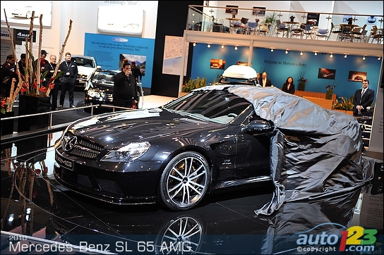 La Mercedes-Benz SL65 AMG Black Series 2010 et une smart «10e anniversaire» à Toronto La Mercedes-Benz SL65 AMG Black Series 2010 et une smart «10e anniversaire» à Toronto