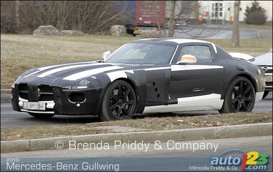 Best photos yet of the 2010 Mercedes Gullwing!