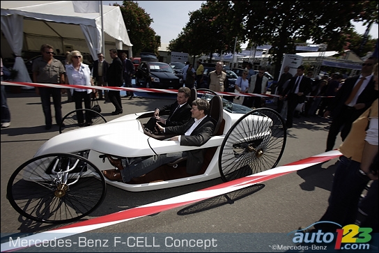 F-CELL Roadster on the historic route of Bertha Benz F-CELL Roadster on the historic route of Bertha Benz