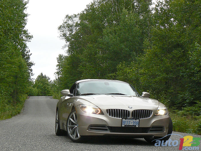 2009 BMW Z4 sDrive35i Review (video) 2009 BMW Z4 sDrive35i Review (video)