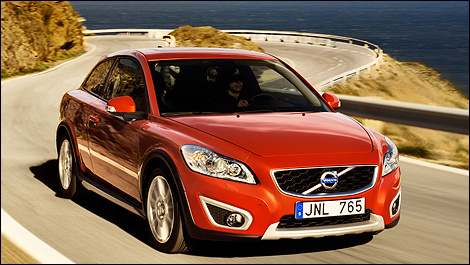 2011-volvo-c30-i01.jpg