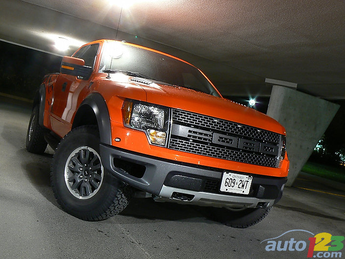 2010 Ford F150 SVT Raptor Review video 