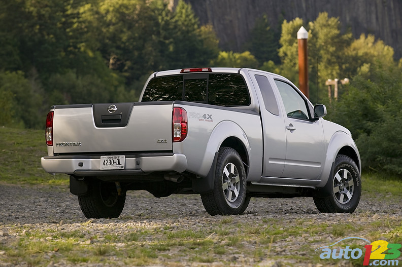 2010-nissan-frontier-001.jpg