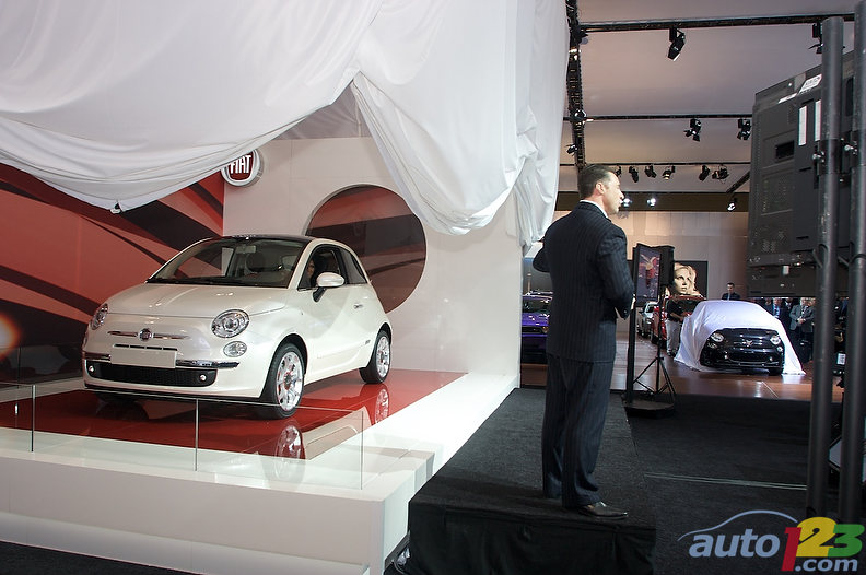 2010 Toronto Autoshow: Chrysler Canada unveiled the Fiat 500