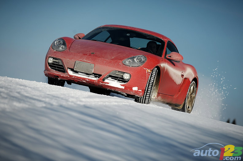 http://www.auto123.com/ArtImages/116084/2010-porsche-winter-test-015.jpg