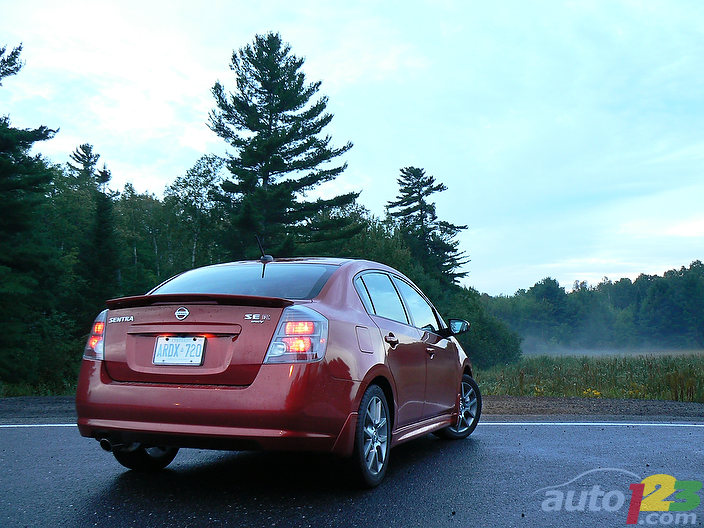 2010 Nissan Sentra 2.5 SE-R Spec V Review (video) 2010 Nissan Sentra 2.5 SE-R Spec V Review (video)