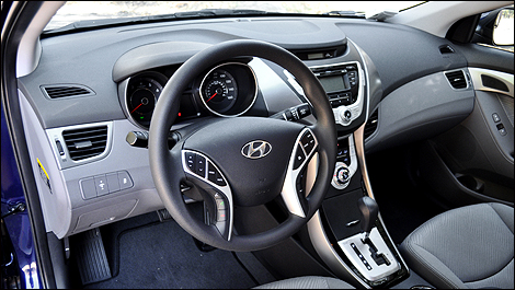 2011 Hyundai Elantra First Impressions Editor's Review Page 1 Auto123