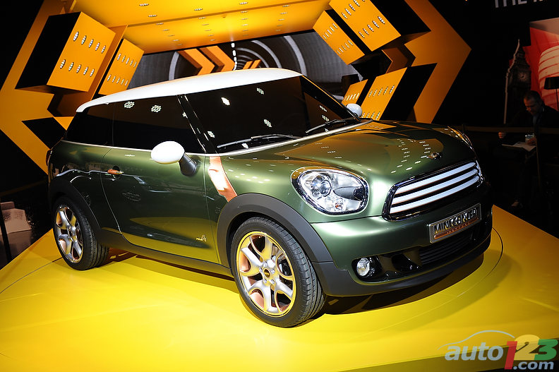 Detroit 2011: MINI shows off Paceman Concept (video) Detroit 2011: MINI shows off Paceman Concept (video)