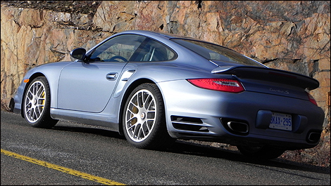 2011 Porsche 911 Turbo S Review video Editor's Review Page 1 Auto123 