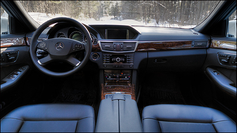 http://www.auto123.com/ArtImages/127779/mercedes-benz-e350-2011_i02.jpg