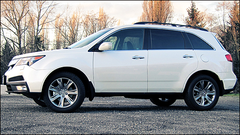Elite Acura on The Mdx Is Acura   S Flagship Crossover Suv   Photo  Rob Rothwell