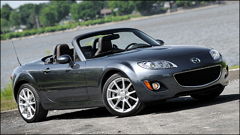 2010-mazda-mx5-gt-i001.jpg