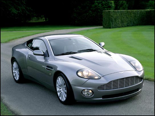JAMES BOND AND ASTON MARTIN ARE REUNITED JAMES BOND AND ASTON MARTIN ARE REUNITED