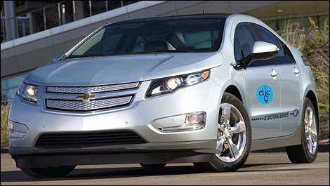 Chevrolet Volt Clic front 3/4 view