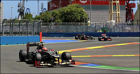 F1 Lotus Romain Grosjean Kimi Raikkonen Lewis Hamilton