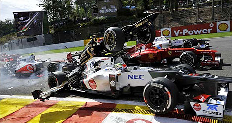http://www.auto123.com/ArtImages/147206/f1-grosjean-spa-crash-inline.jpg