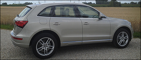 2013 Audi Q5 rear 3/4 view