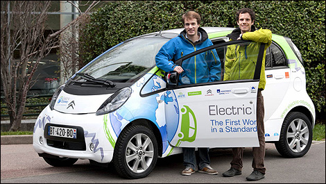 Citroën C-Zéro front 3/4 view Xavier Degon and Antonin Guy