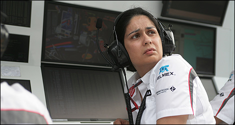 F1 Sauber Monisha Kaltenborn pitwall