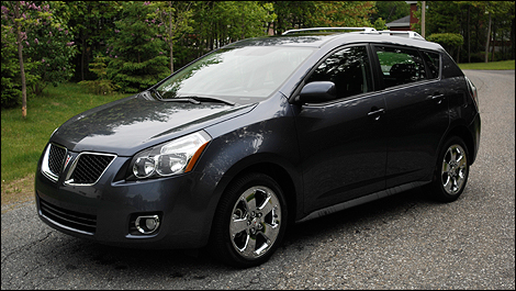 Pontiac Vibe 2009 3/4 front view
