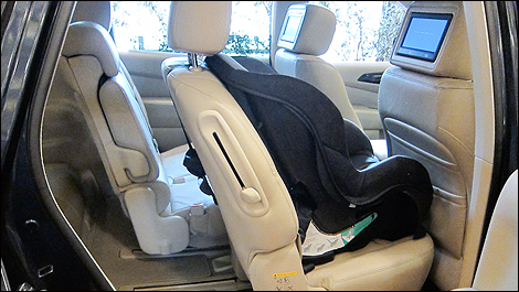 2013 Nissan Pathfinder interior