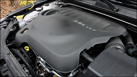 2013 Chrysler 200 S engine