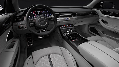2013 Audi S8 interior