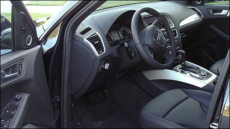 2012 Audi Q5 interior