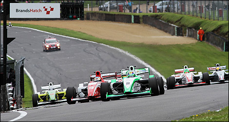 F2 start Brands Hatch