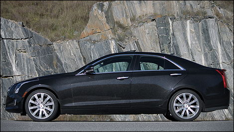 Cadillac ATS 2013 Vue de coté