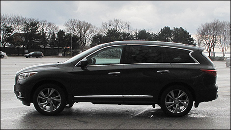 2013 Infiniti JX35 side view
