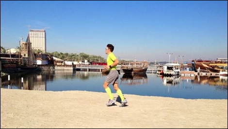 F1 Fernando Alonso Dubai jogging