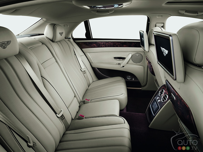 World premiere of Bentley Flying Spur in Geneva