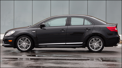 2013 Suzuki Kisashi Sport iAWD side view