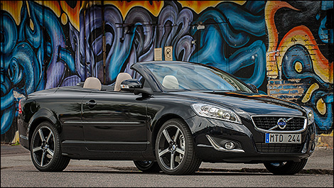 Volvo C70 2013 3/4 view