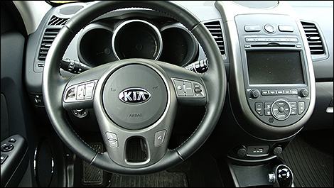 2013 Kia Soul 4U Luxury inside