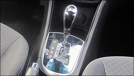 2013 Hyundai Accent GLS shifter