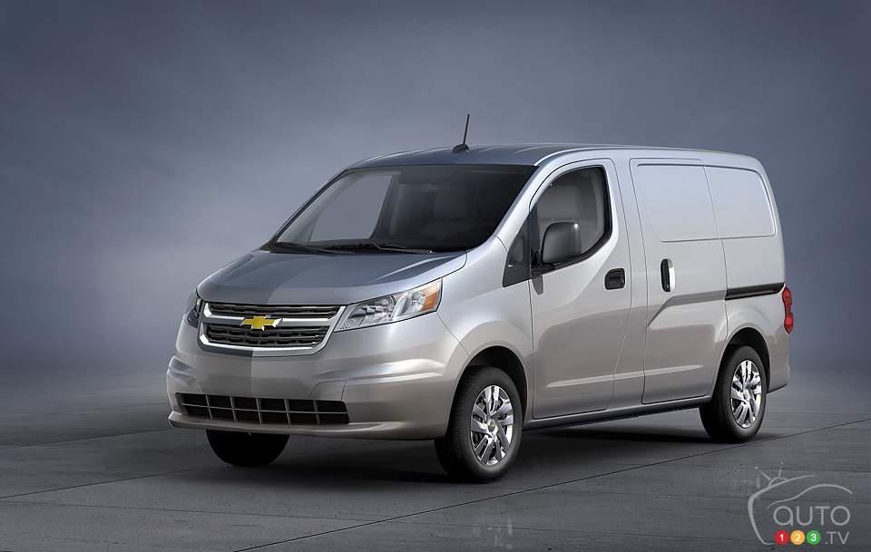 Nissan to build small cargo van for GM