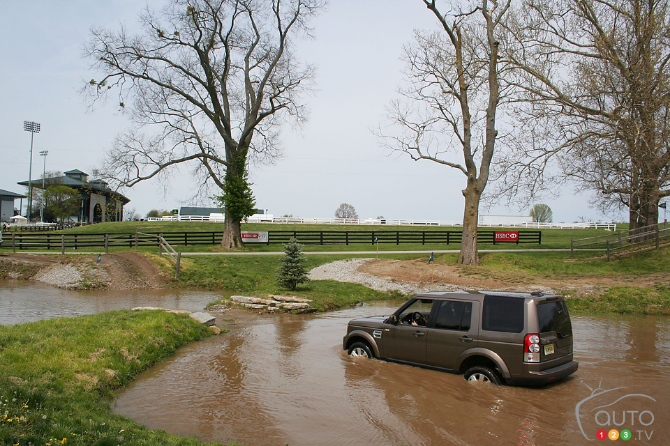 2013 Land Rover LR4 First Impressions