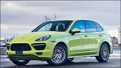 2013 Porsche Cayenne GTS 3/4 view