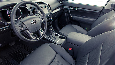 2013 Kia Sorento EX interior