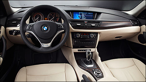 2013 BMW X1 xDrive35i driver's cockpit