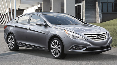 2013 Hyundai Sonata 3/4 view