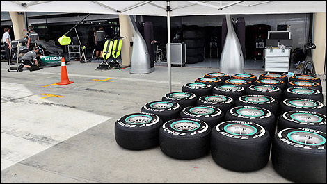 F1 Pirelli Mercedes tires